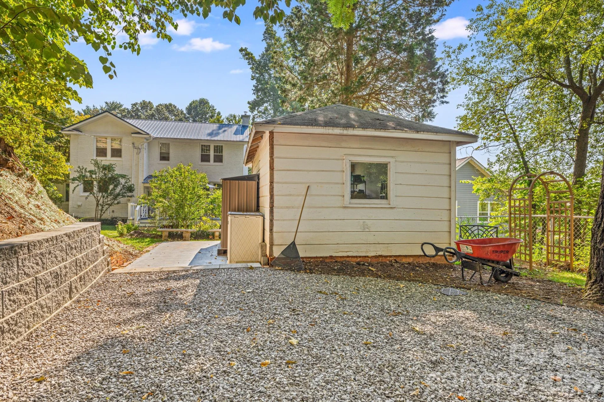18 Robinwood Avenue - Photo 40
