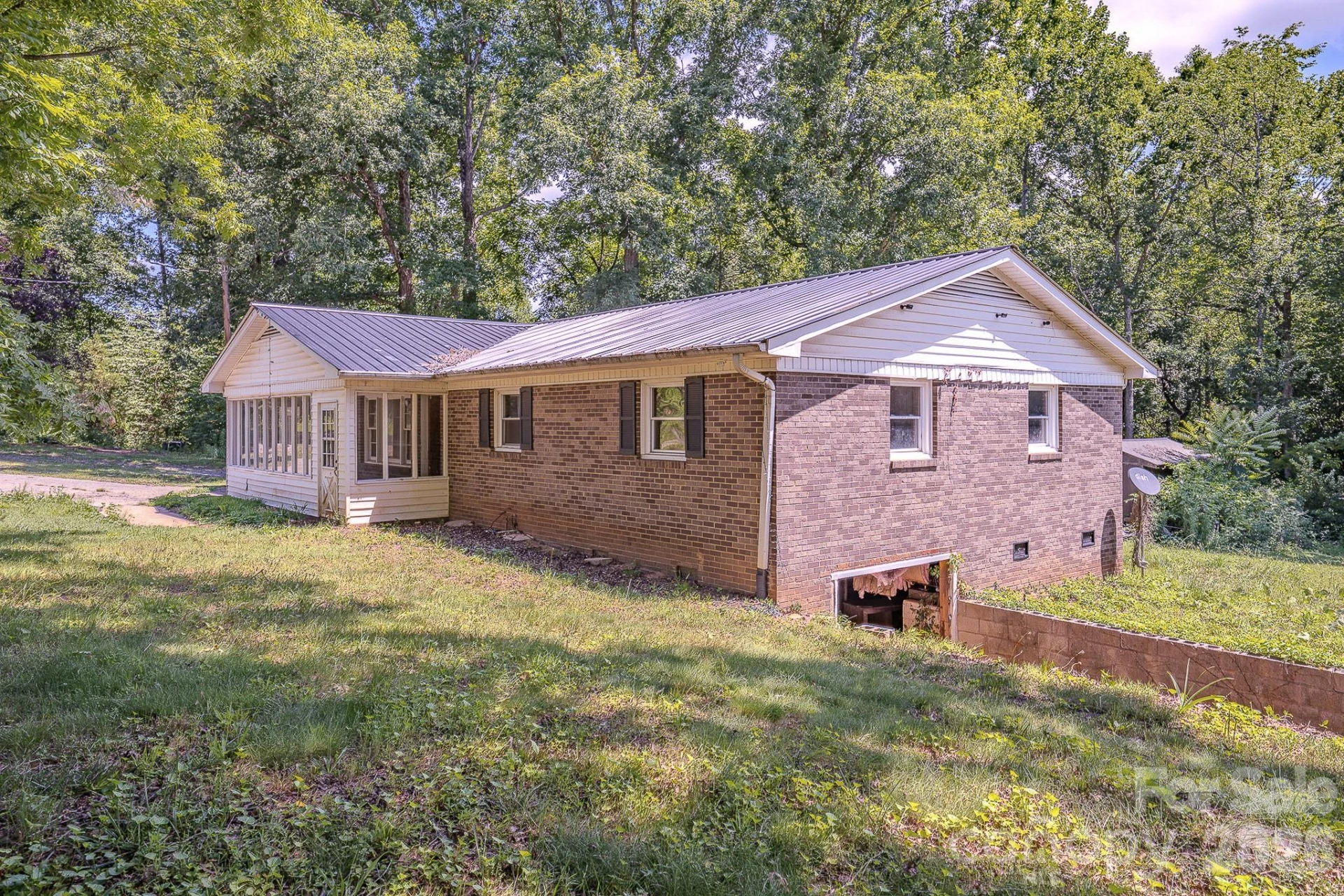886 Pearidge Road - Photo 35