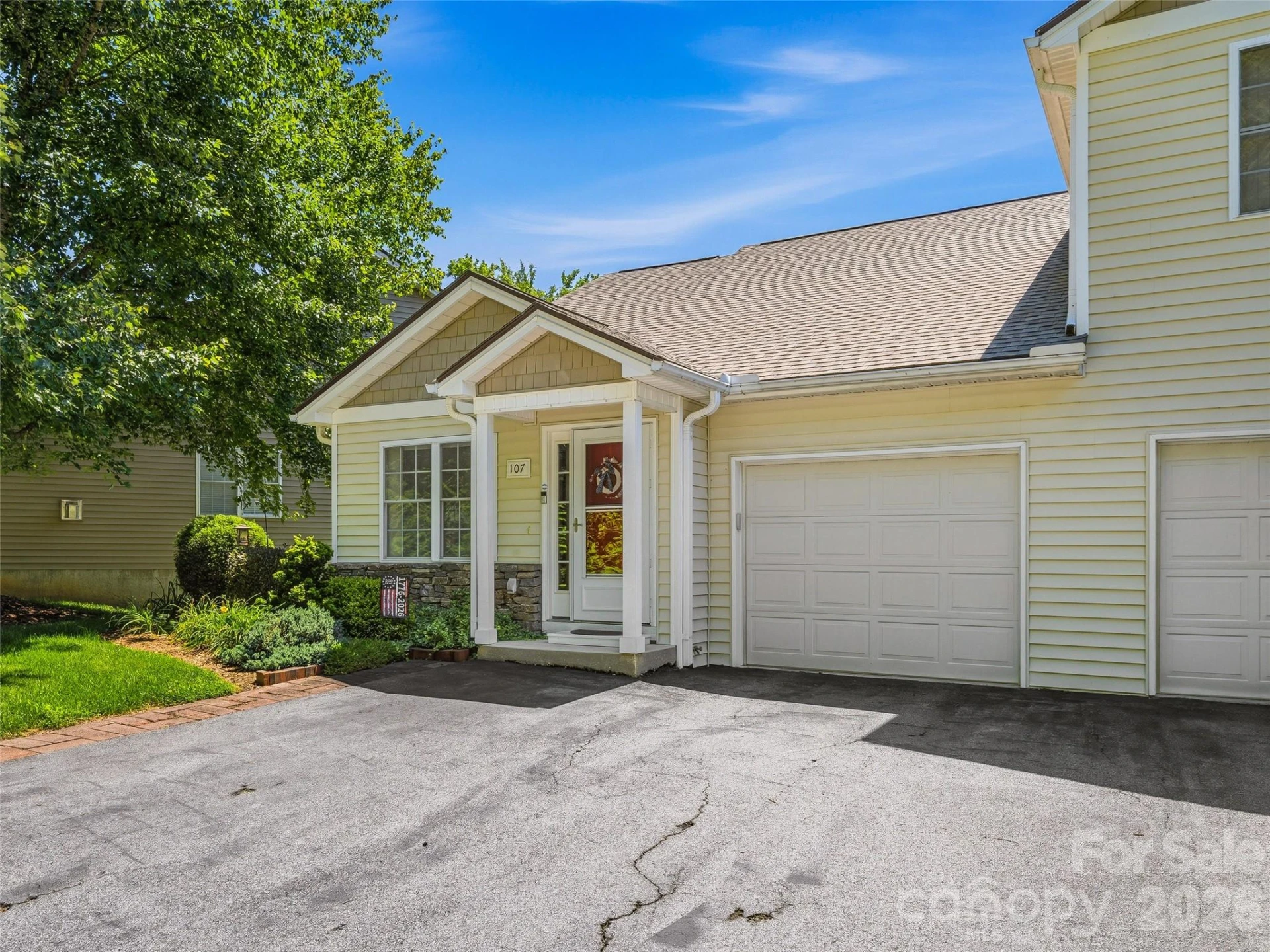 107 London Court - Photo 2