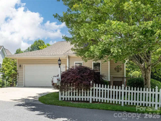171 Ashefield Court, Hendersonville, NC, 28791