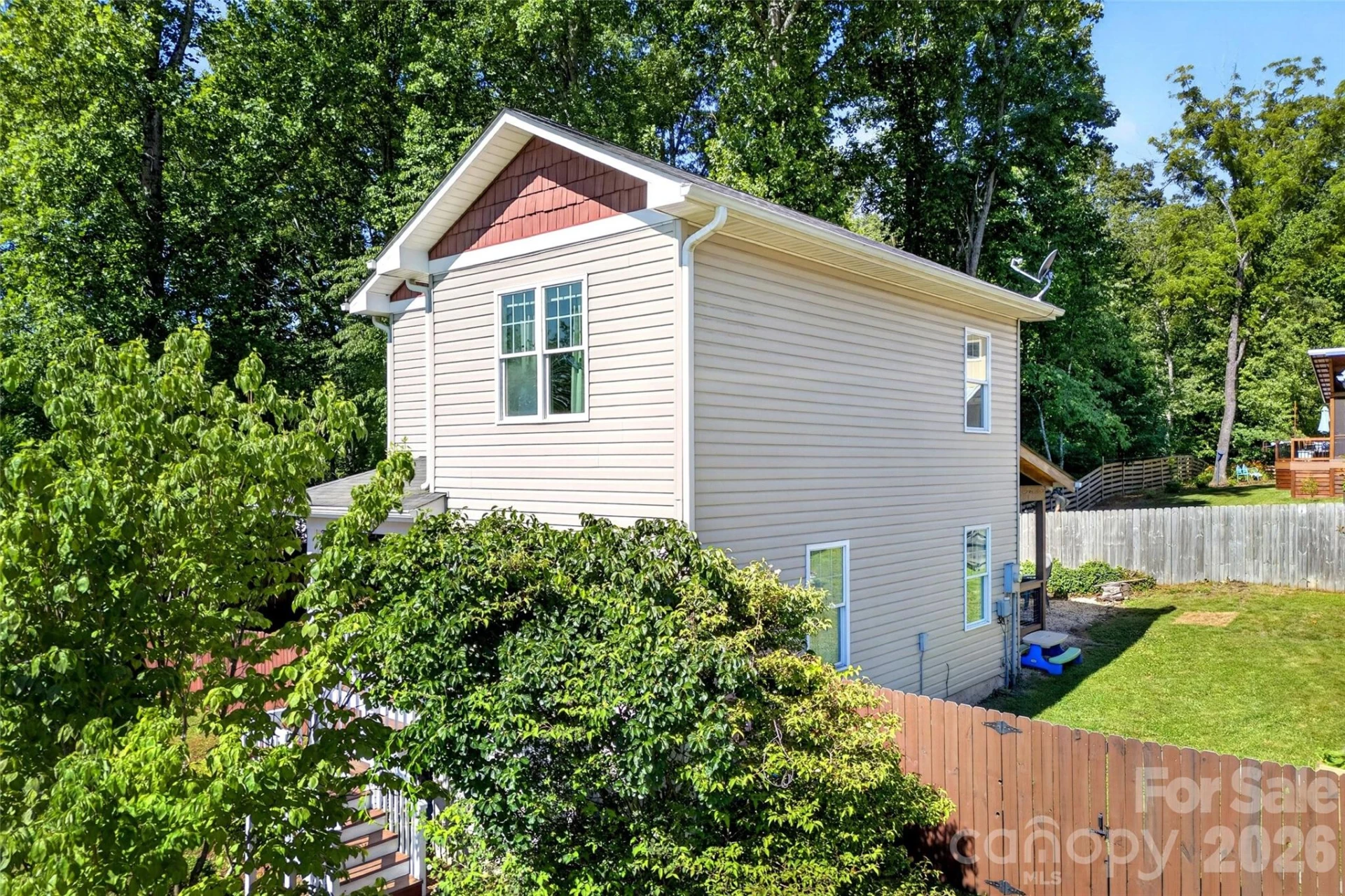 12 Jubilee Circle - Photo 3