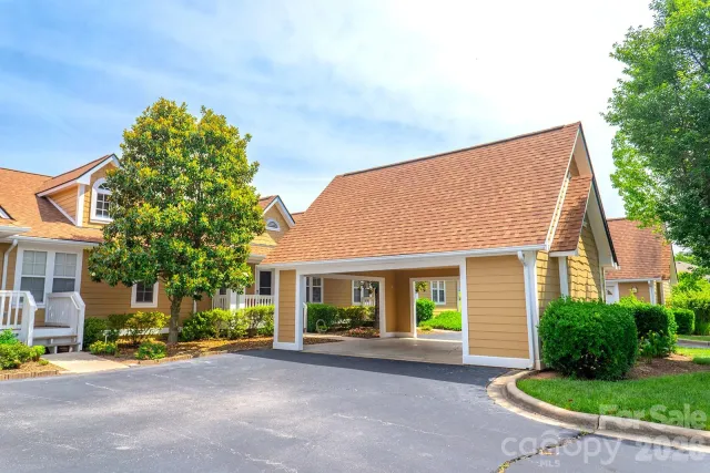 102 Rough Point Court, Asheville, NC, 28806