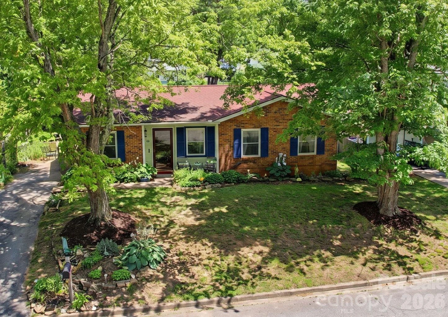 102 Wicklow Drive - Photo 2