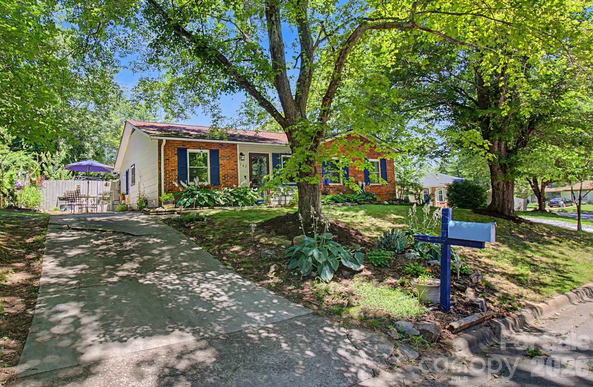 102 Wicklow Drive - Photo 3