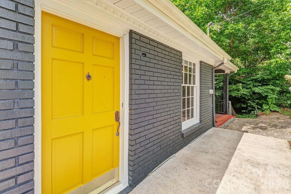 364 Pearson Drive - Photo 2
