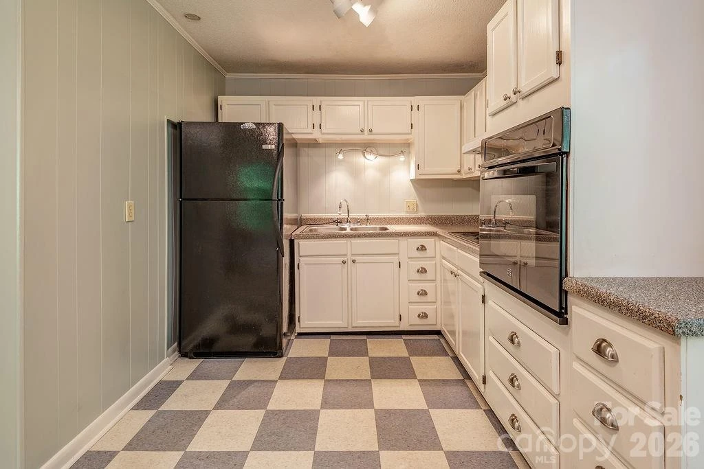 364 Pearson Drive - Photo 11