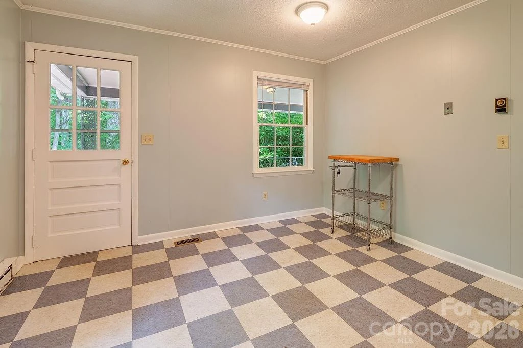 364 Pearson Drive - Photo 8