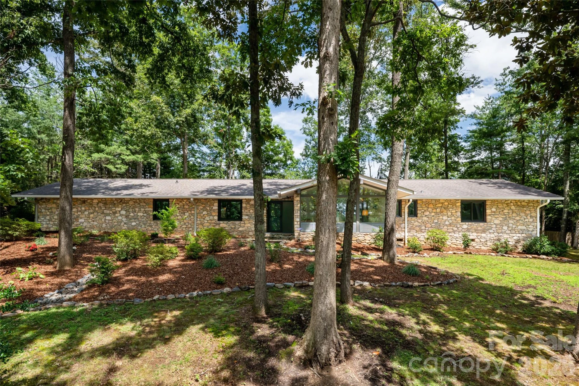 24 Amherst Road - Photo 4