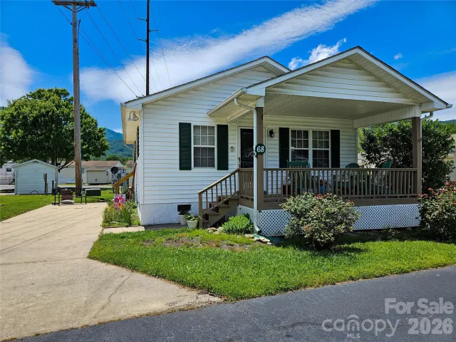 68 Strollers Lane, Waynesville, NC, 28786