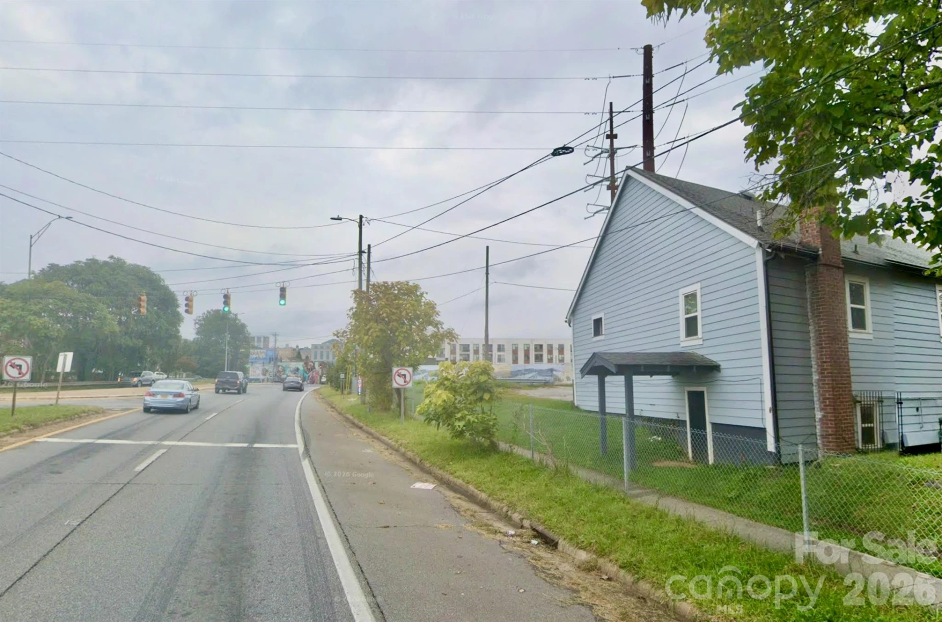 295 Haywood Street - Photo 3