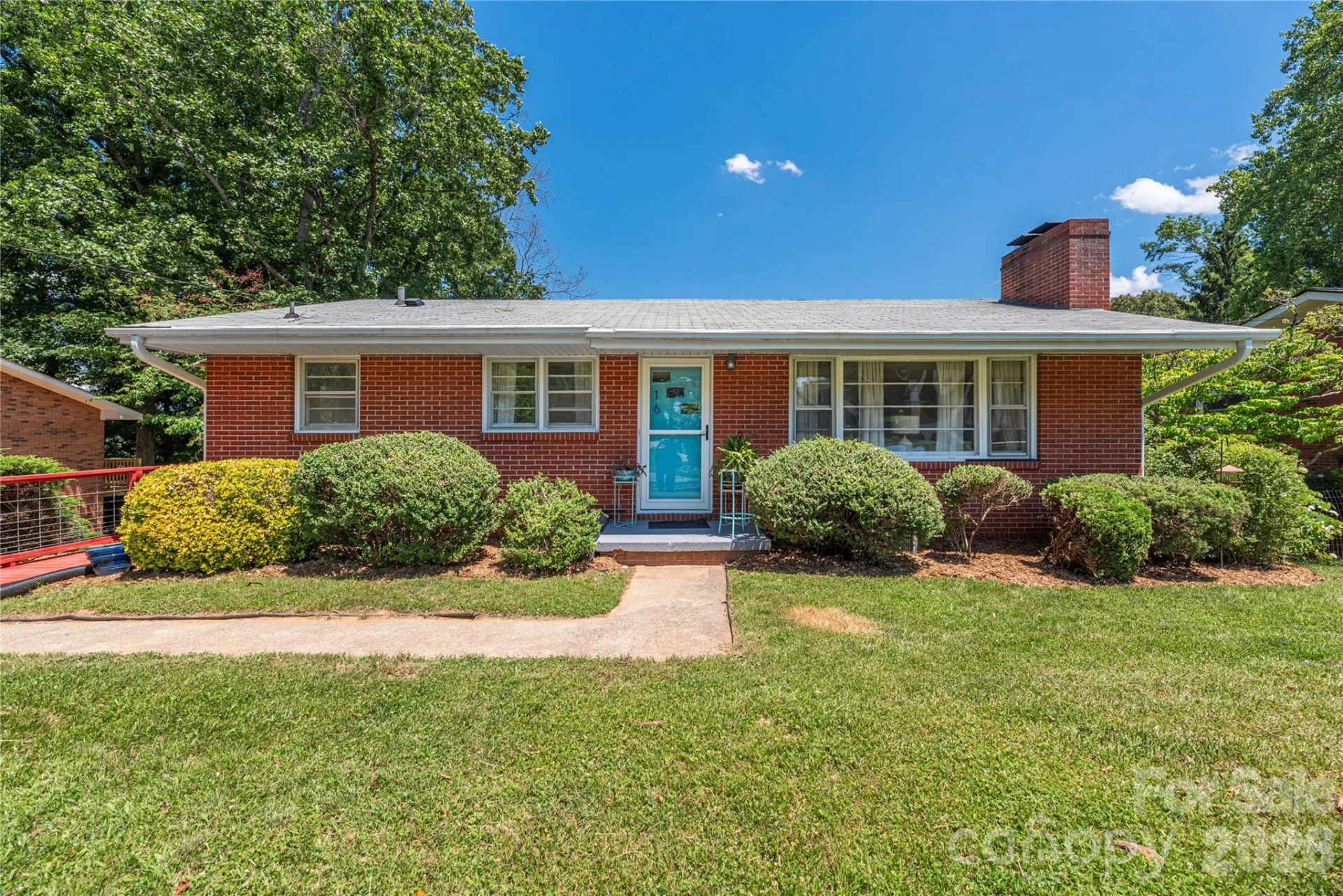 16 Oteen Church Road
