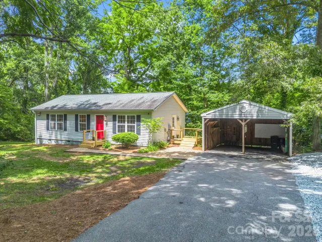 30 Lake Forest Lane, Hendersonville, NC, 28739