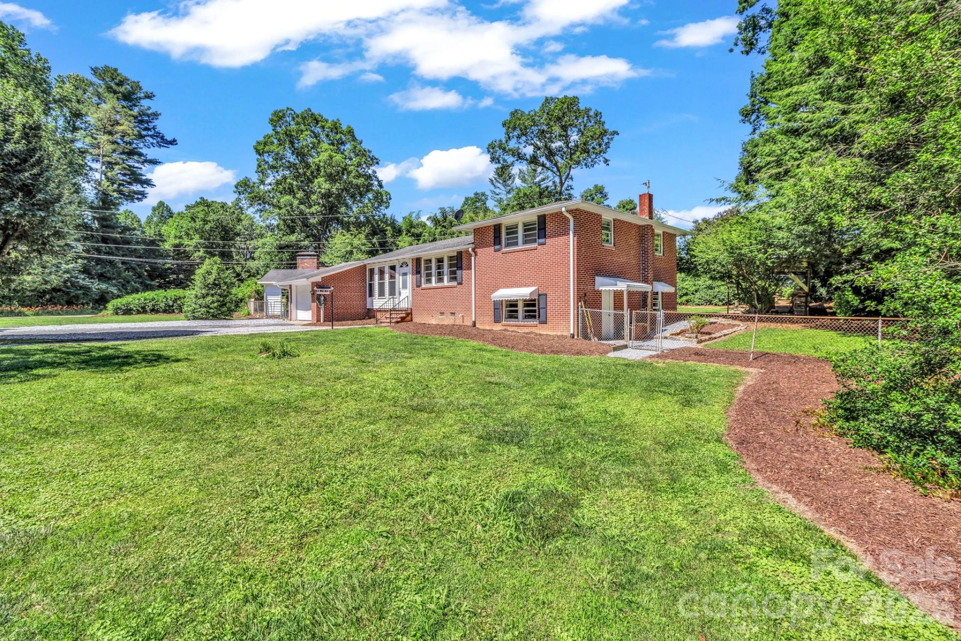 907 Blue Ridge Road - Photo 4