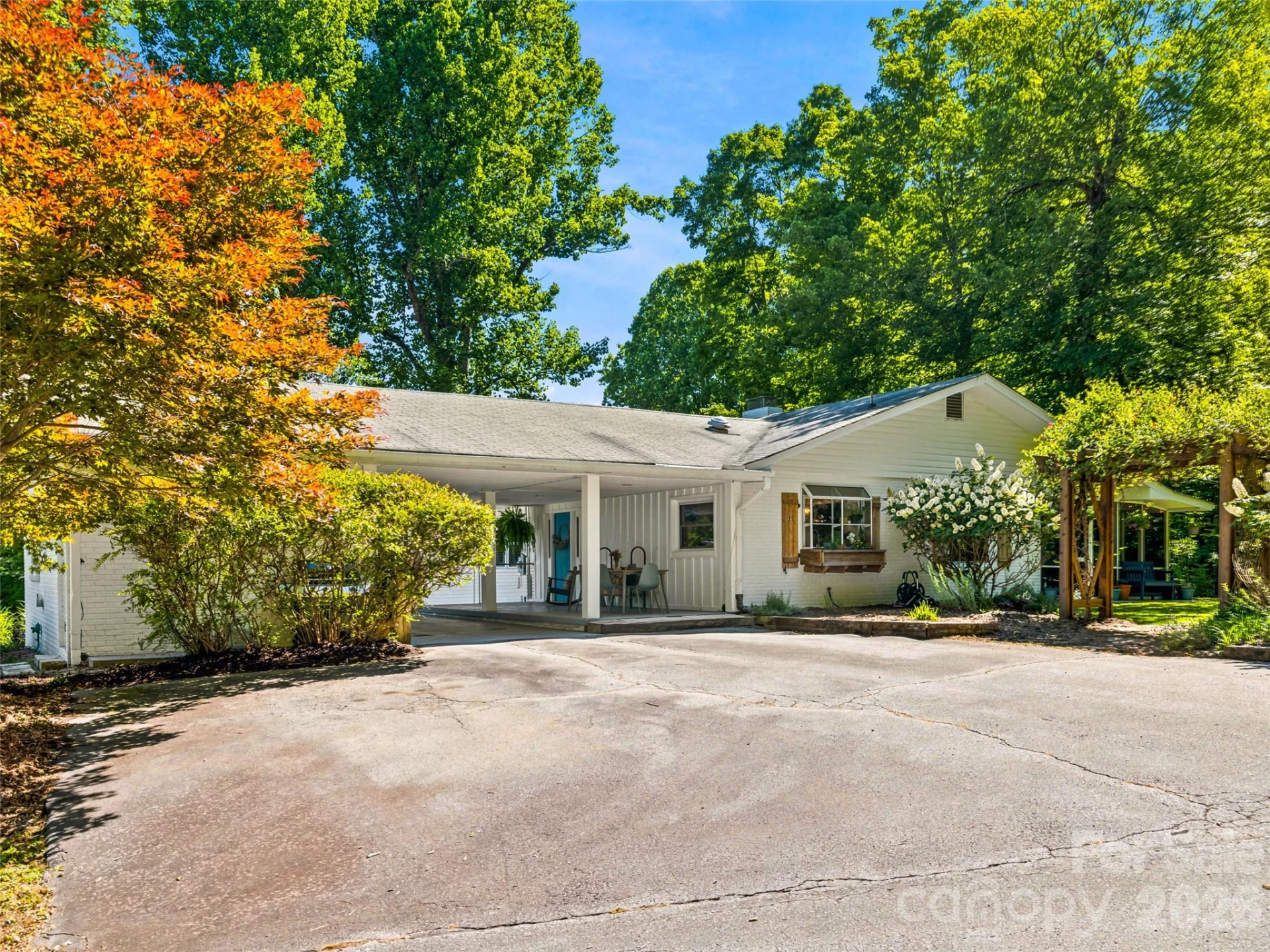 106 Skyway Drive - Photo 7