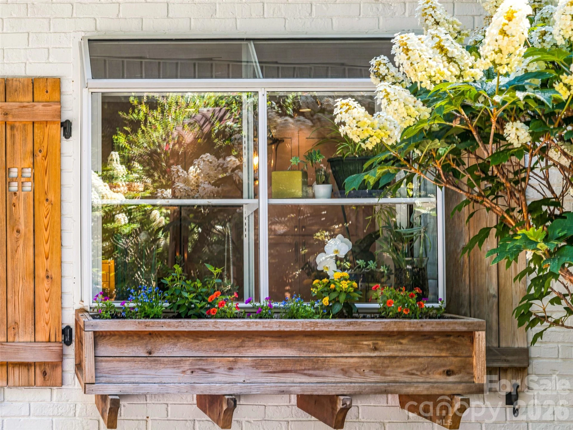 106 Skyway Drive - Photo 9