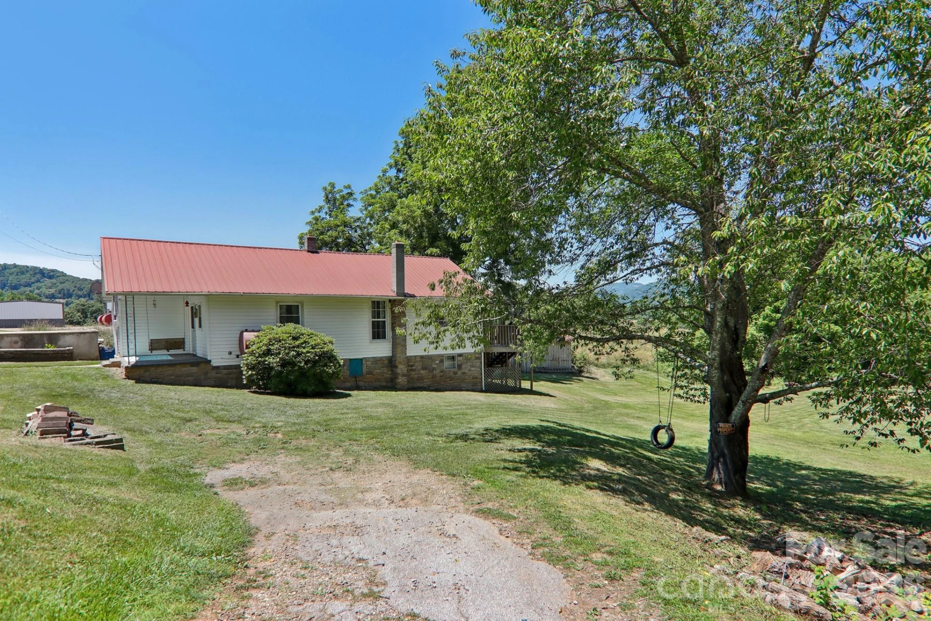 414 Skyline Drive - Photo 6