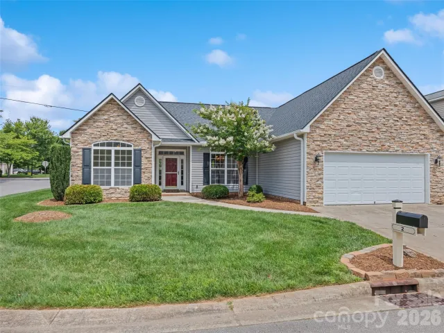 2 Thornwood Court, Arden, NC, 28704