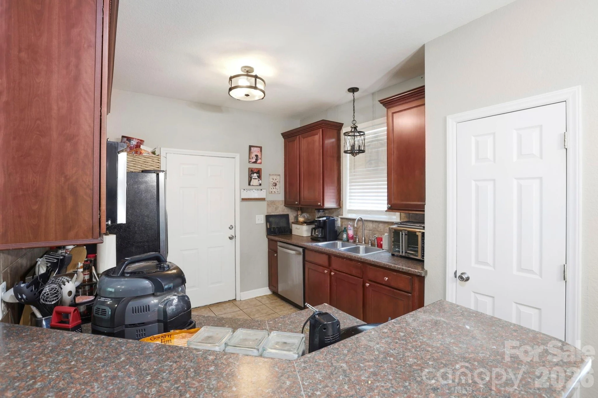 182 Hutchins Drive - Photo 8