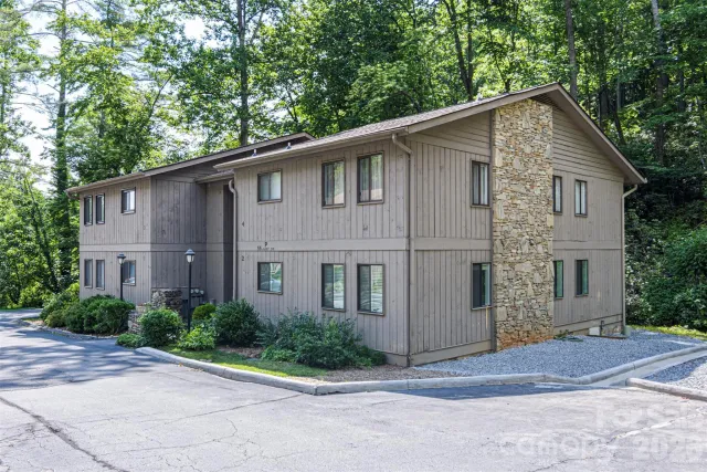 55 Lake Drive, Laurel Park, NC, 28739