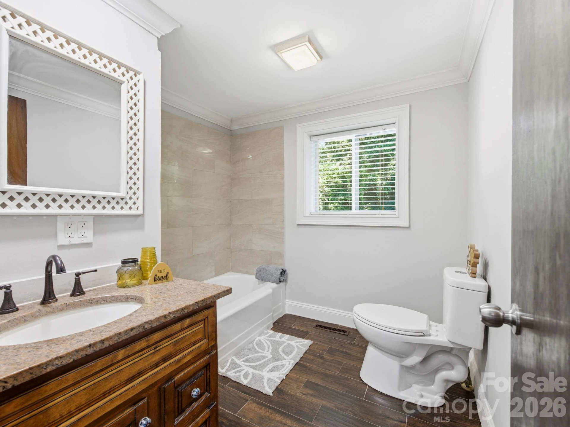 425 Lyndhurst Drive - Photo 14