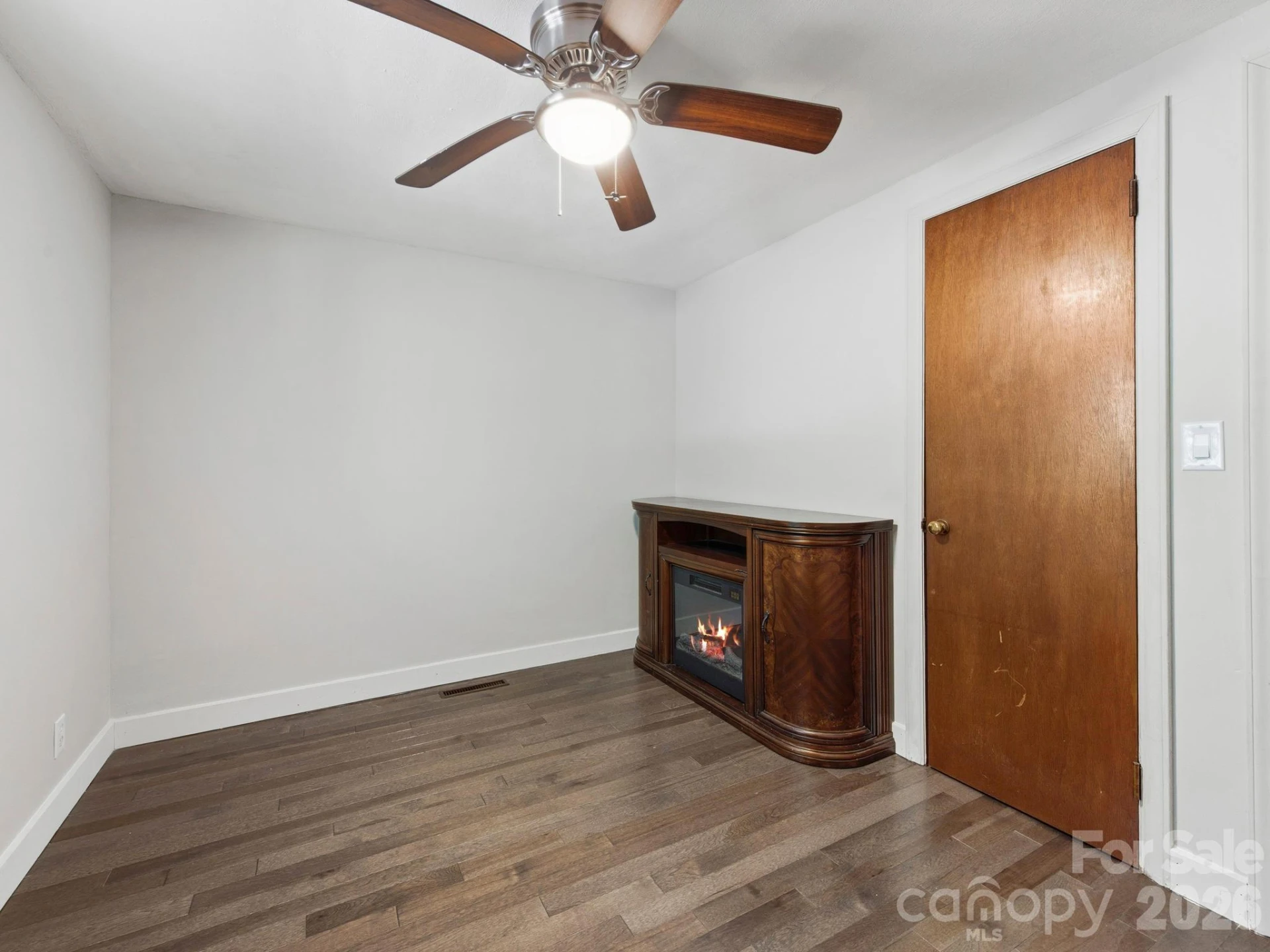 425 Lyndhurst Drive - Photo 17
