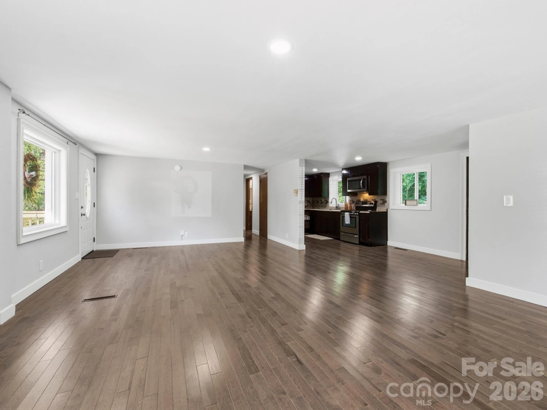 425 Lyndhurst Drive - Photo 8
