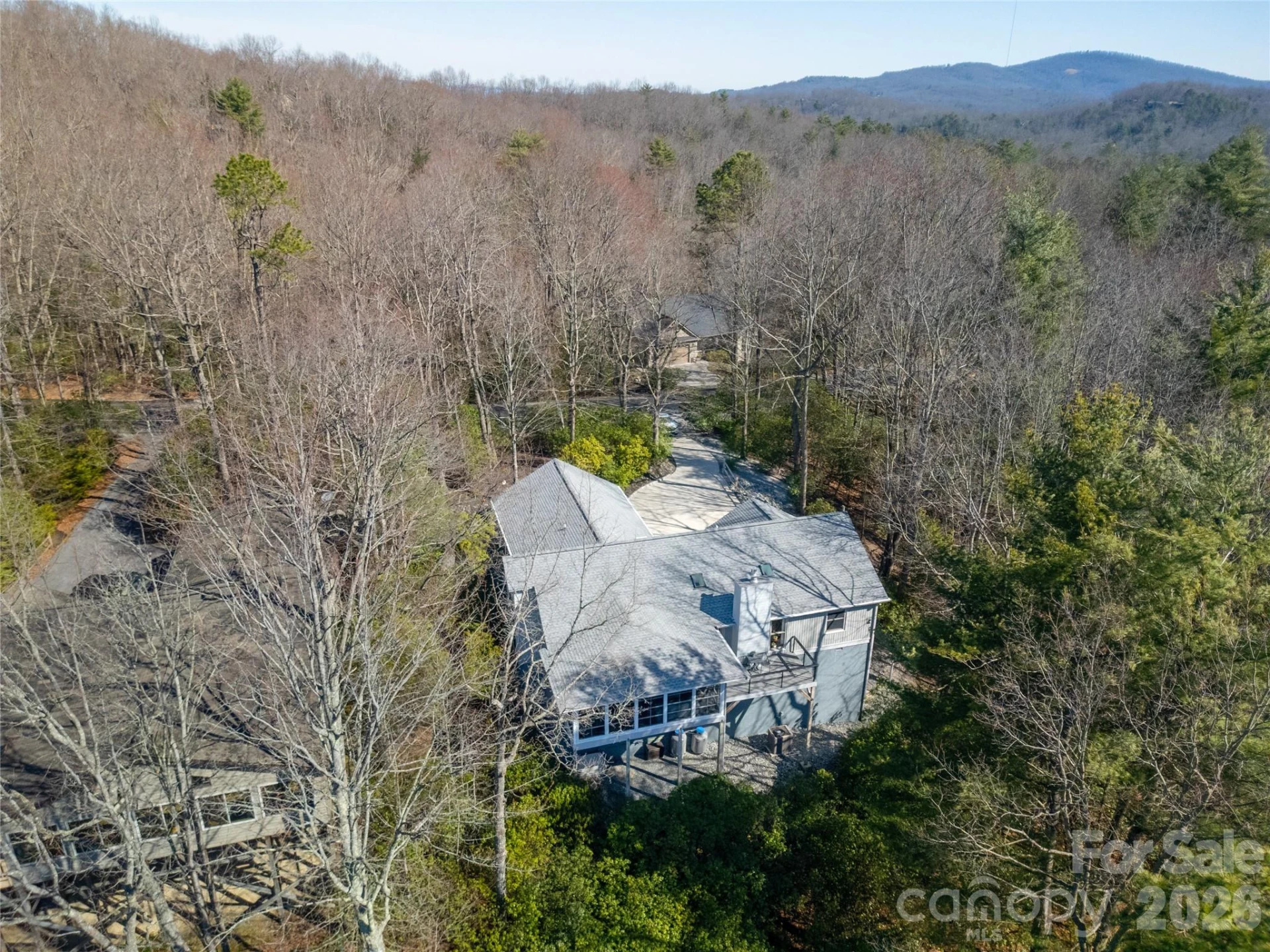 552 Kanasgowa Drive - Photo 2