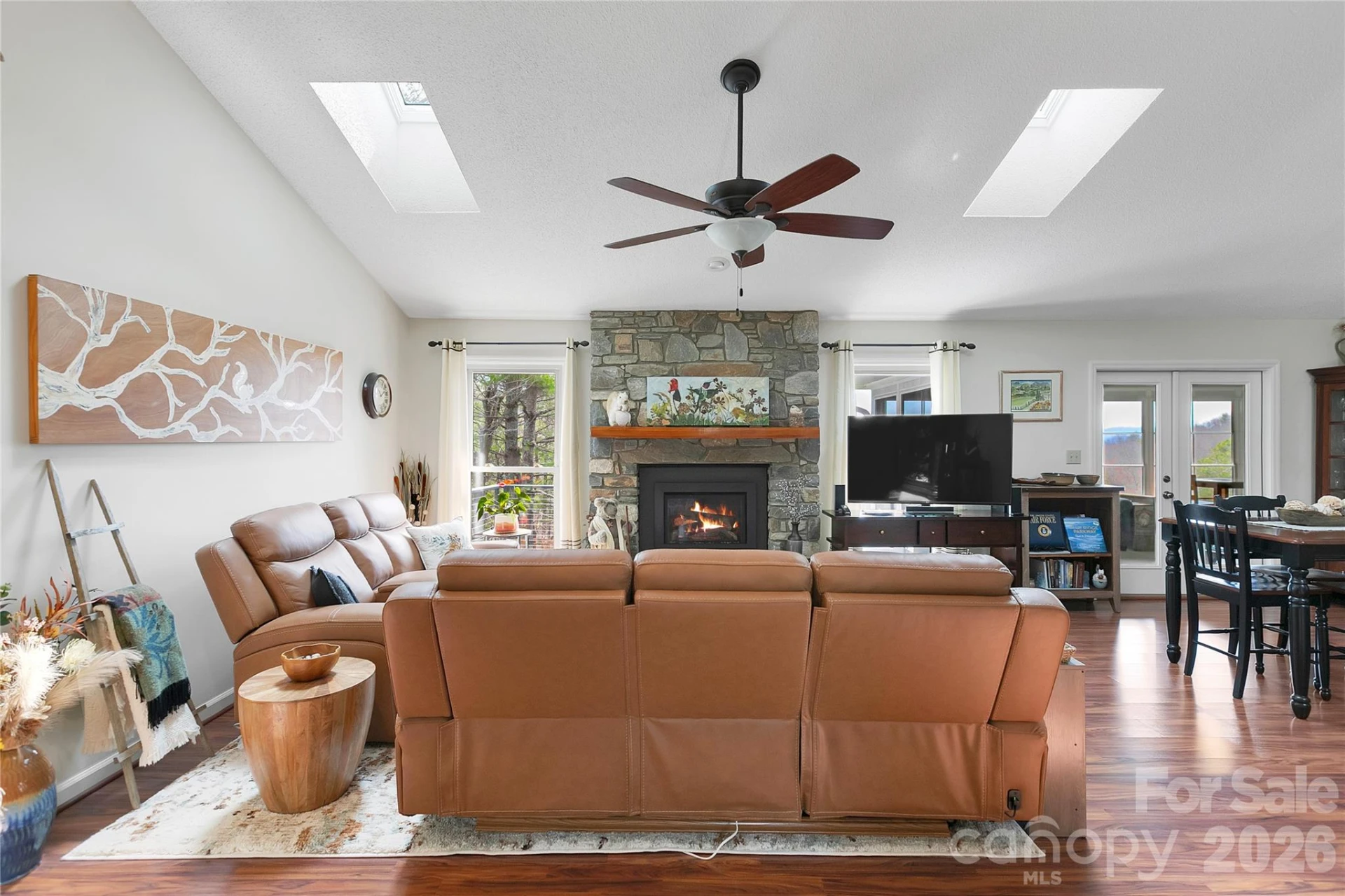552 Kanasgowa Drive - Photo 4
