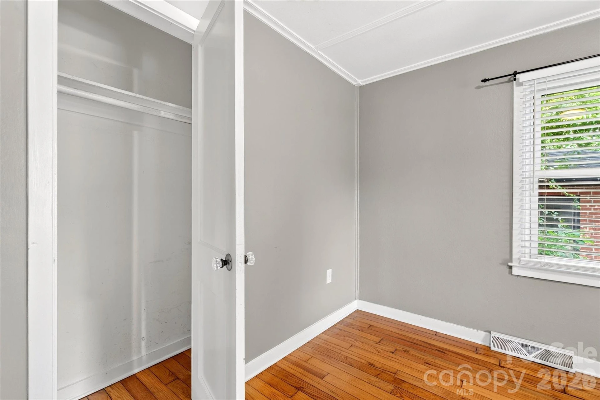 469 Kenilworth Road - Photo 14