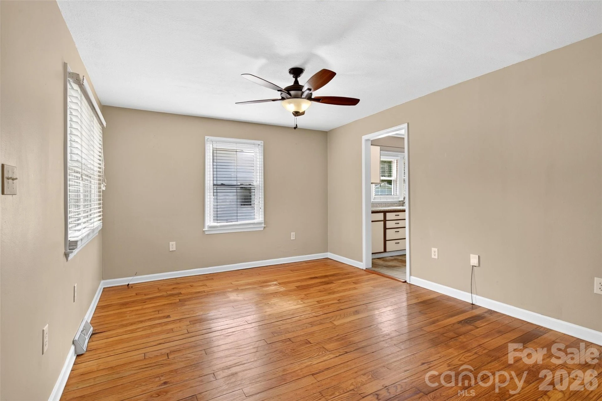 469 Kenilworth Road - Photo 5