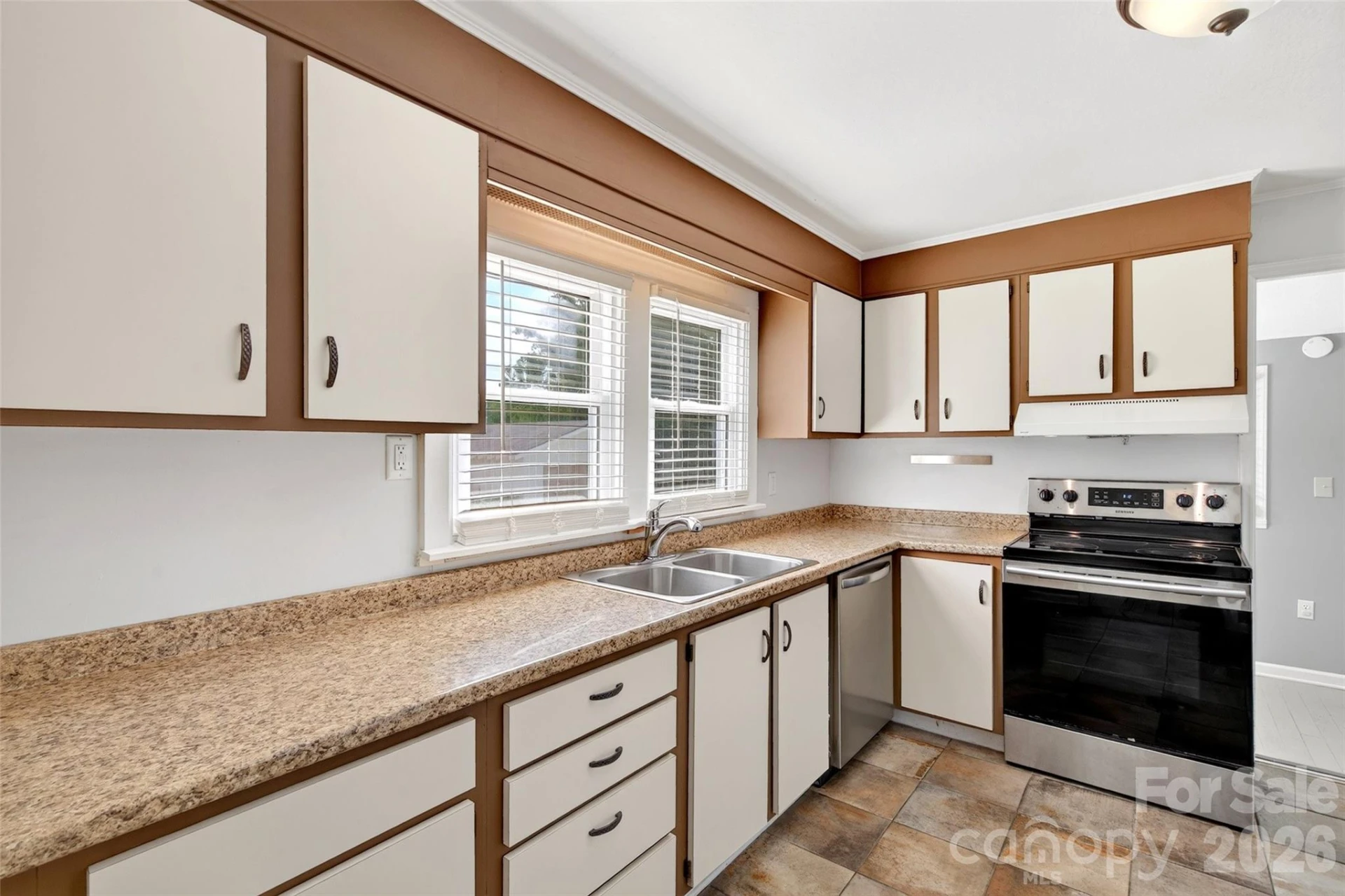 469 Kenilworth Road - Photo 8