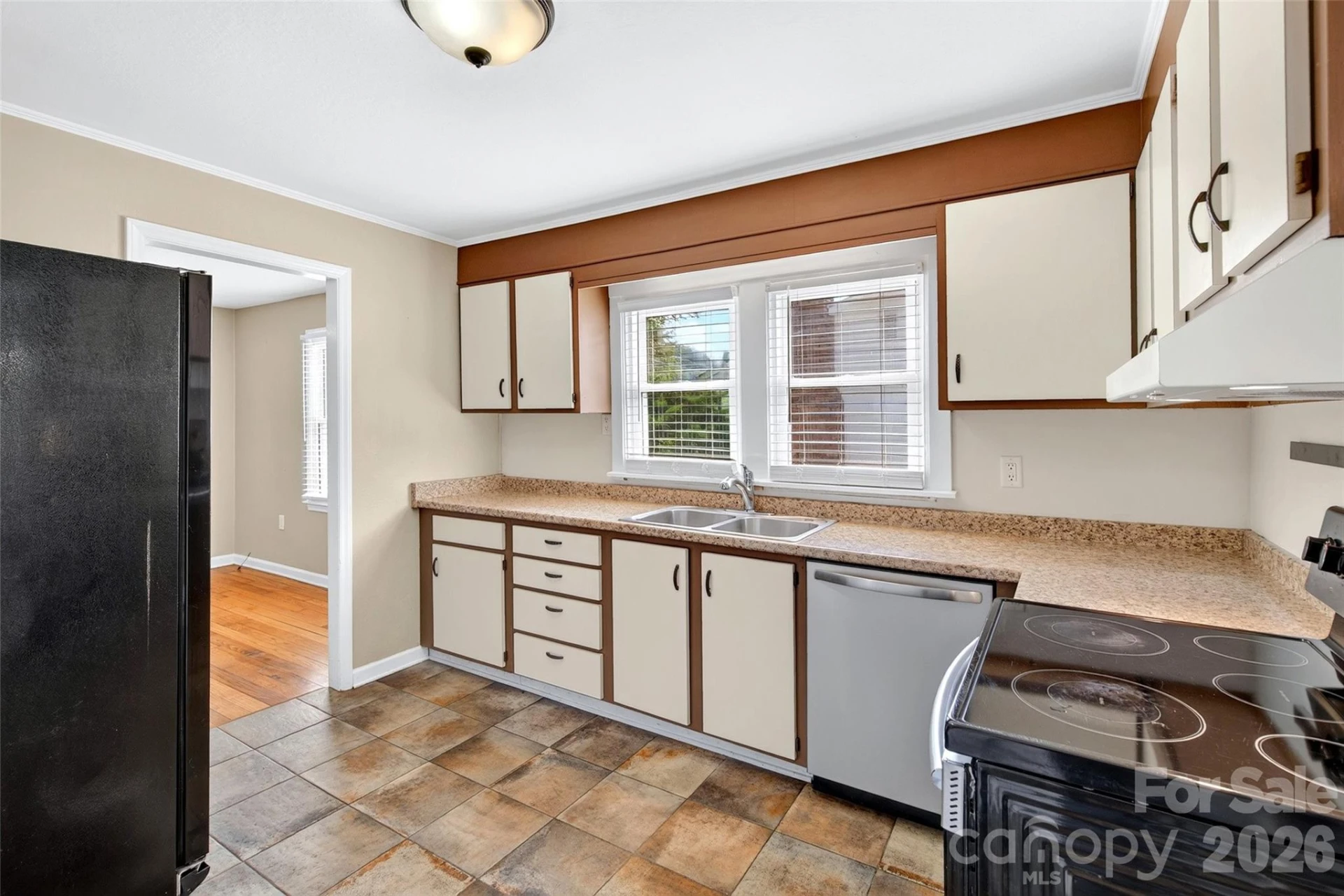 469 Kenilworth Road - Photo 10