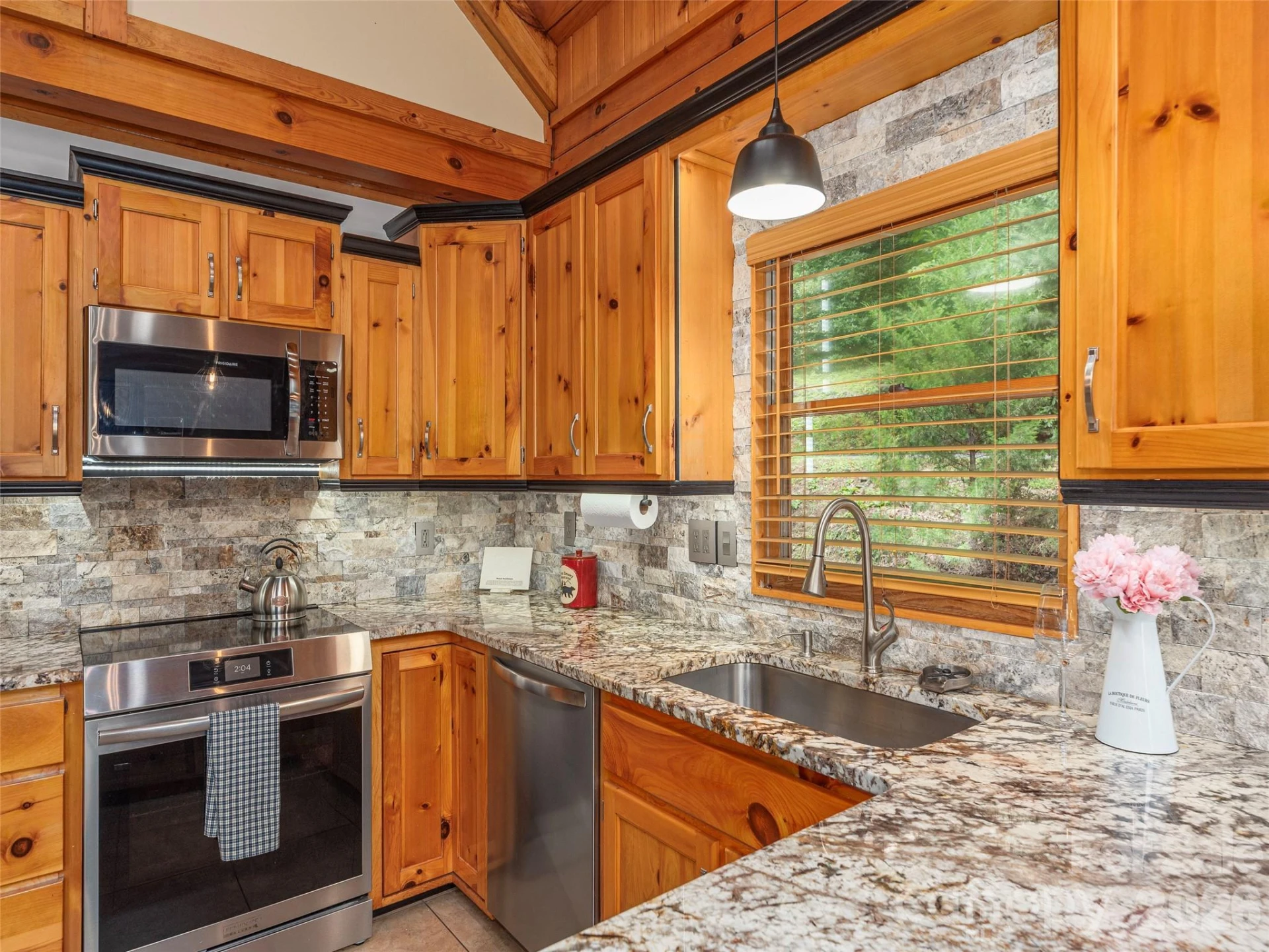 193 Valley Creek Drive - Photo 11