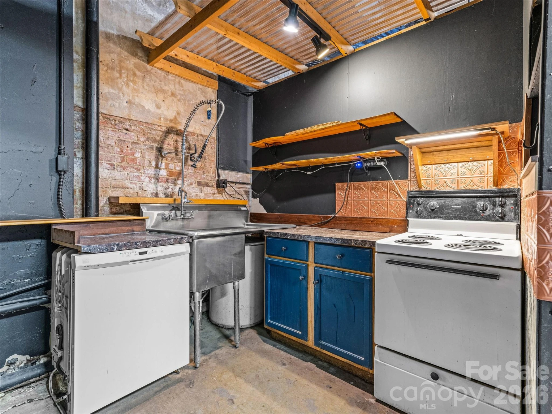 204 Sutton Avenue - Photo 20