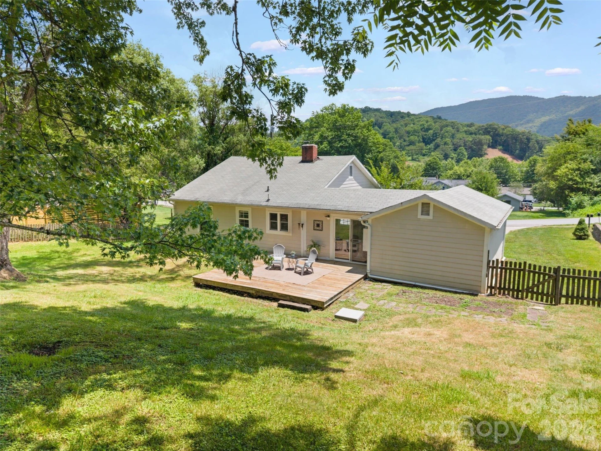 25 Nesbitt Street - Photo 21