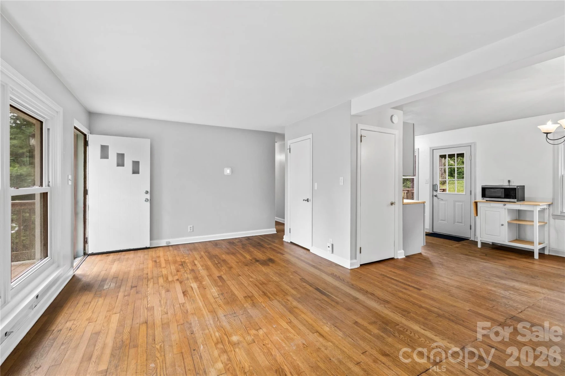 107 Wilshire Drive - Photo 2