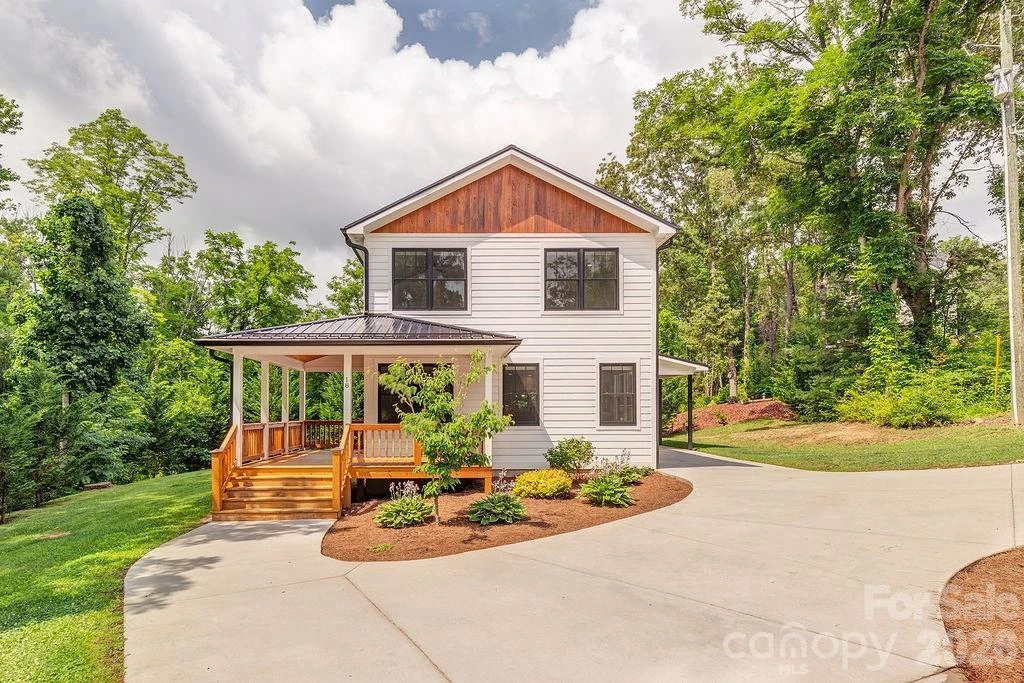 18 Wildwood Park Drive