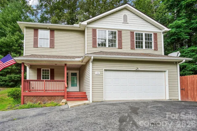 124 Karla Circle, Hendersonville, NC, 28739
