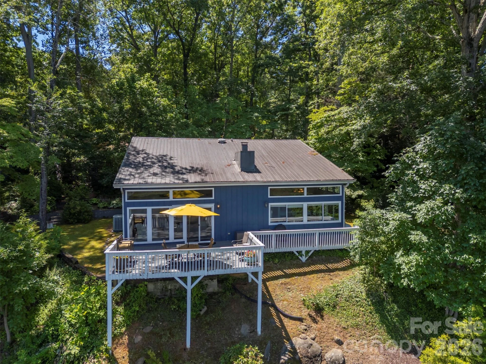 377 Kingswood Drive - Photo 2