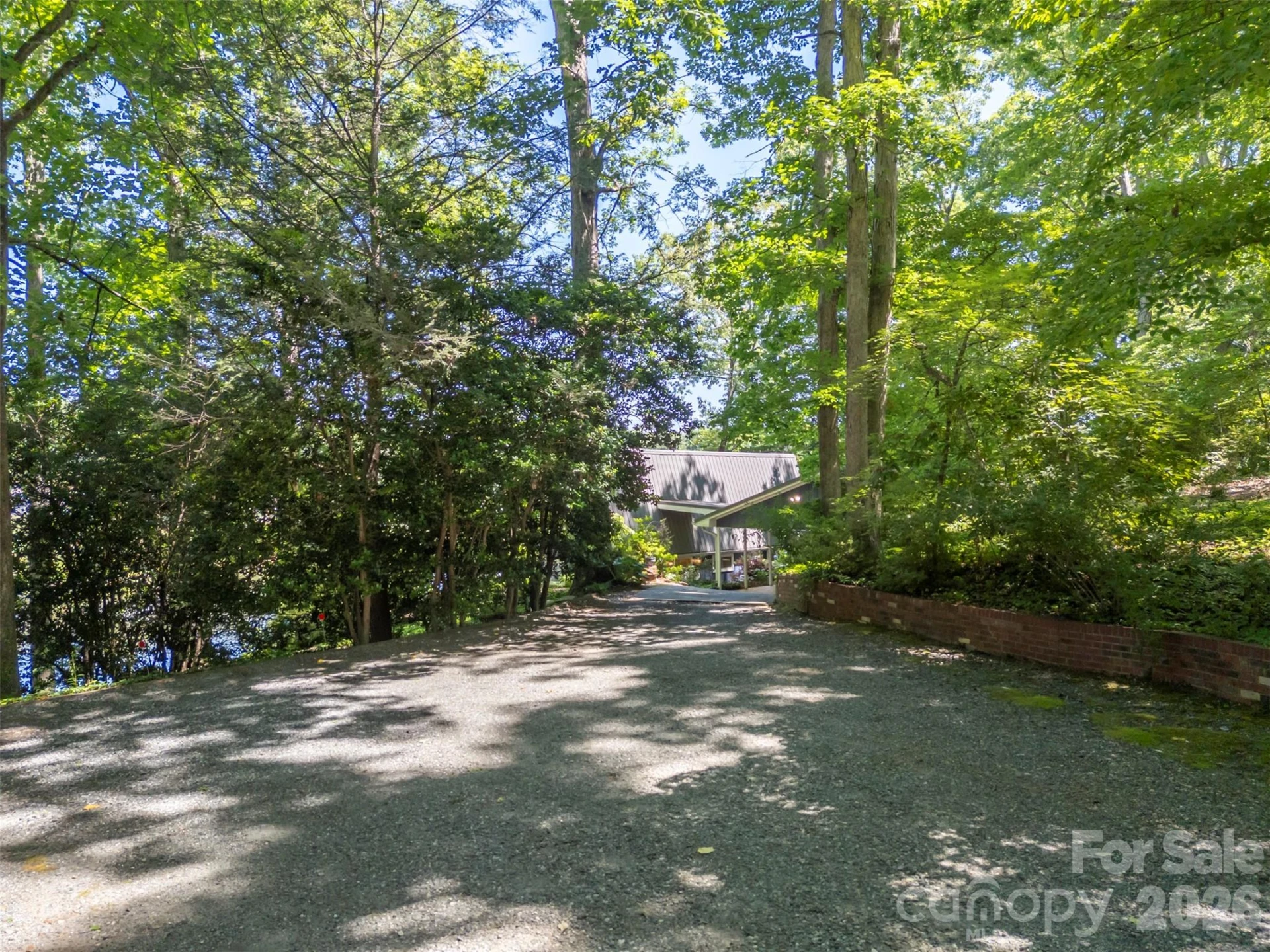 377 Kingswood Drive - Photo 5