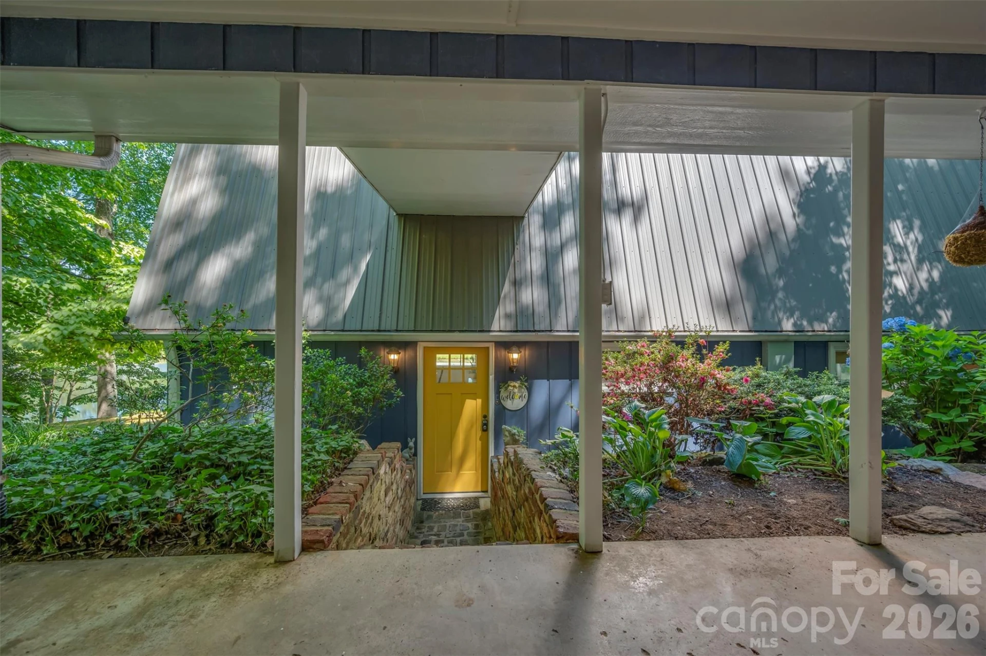 377 Kingswood Drive - Photo 8