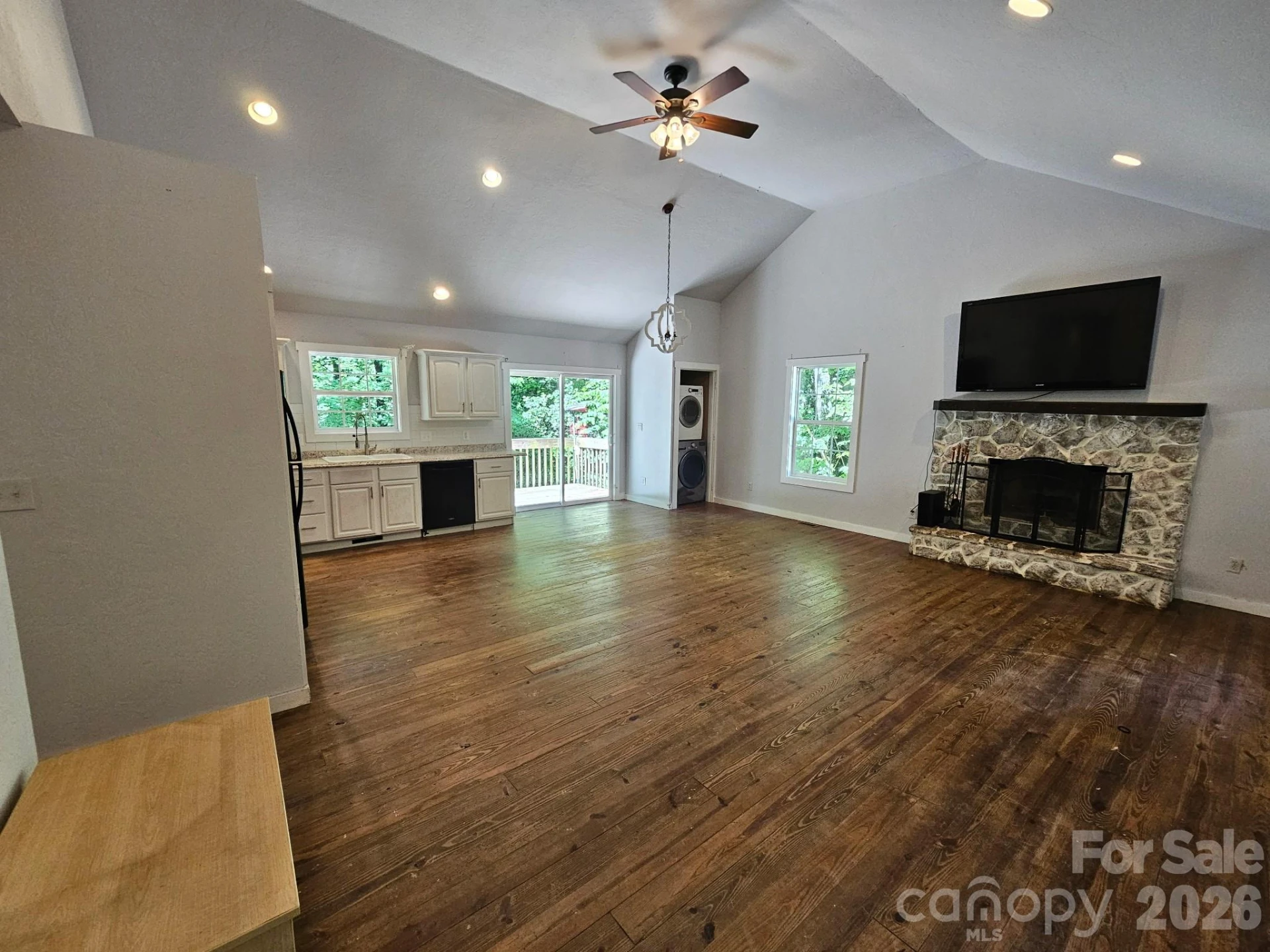 100 Squirrel Lane - Photo 3