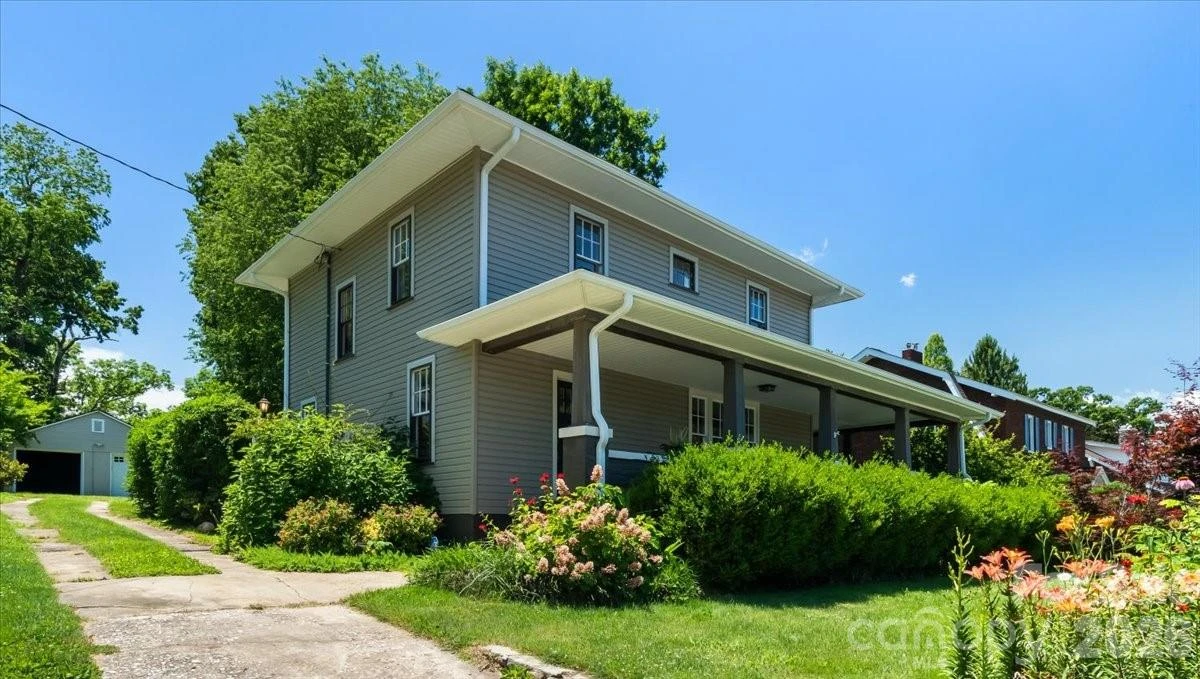 203 Pennsylvania Avenue - Photo 3