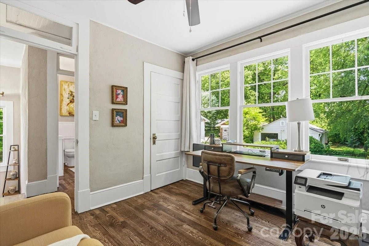 203 Pennsylvania Avenue - Photo 23