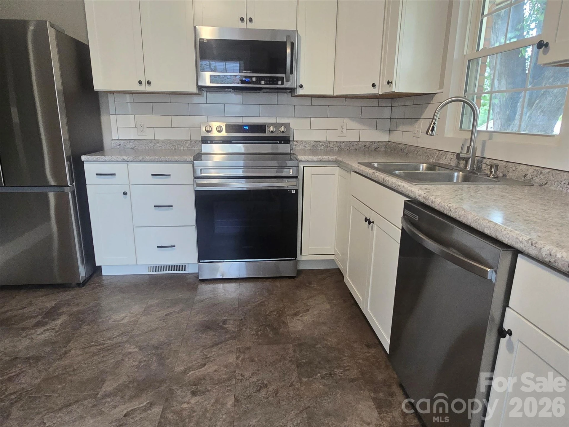 127 Northview Dorsey Street - Photo 2