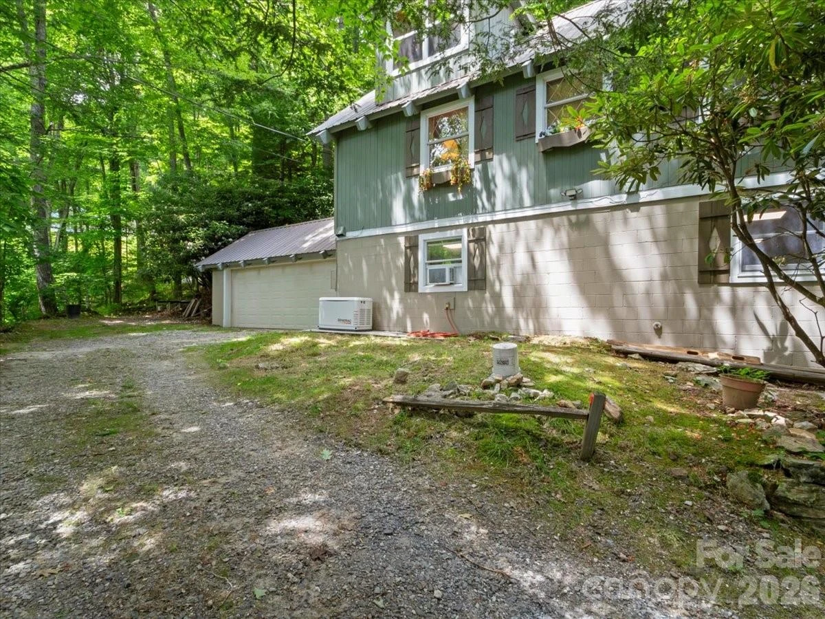 119 Fox Den Road - Photo 2