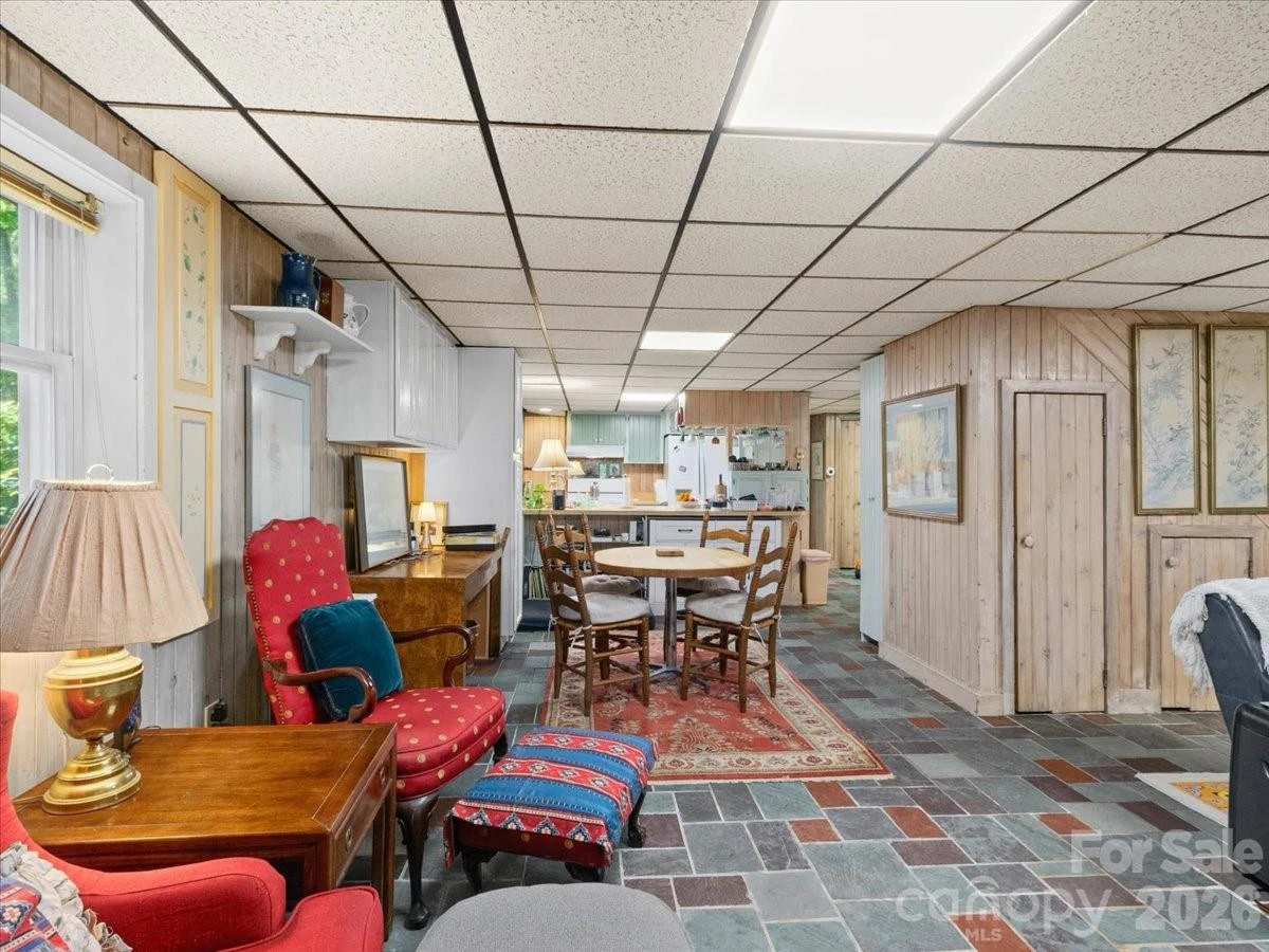 119 Fox Den Road - Photo 11