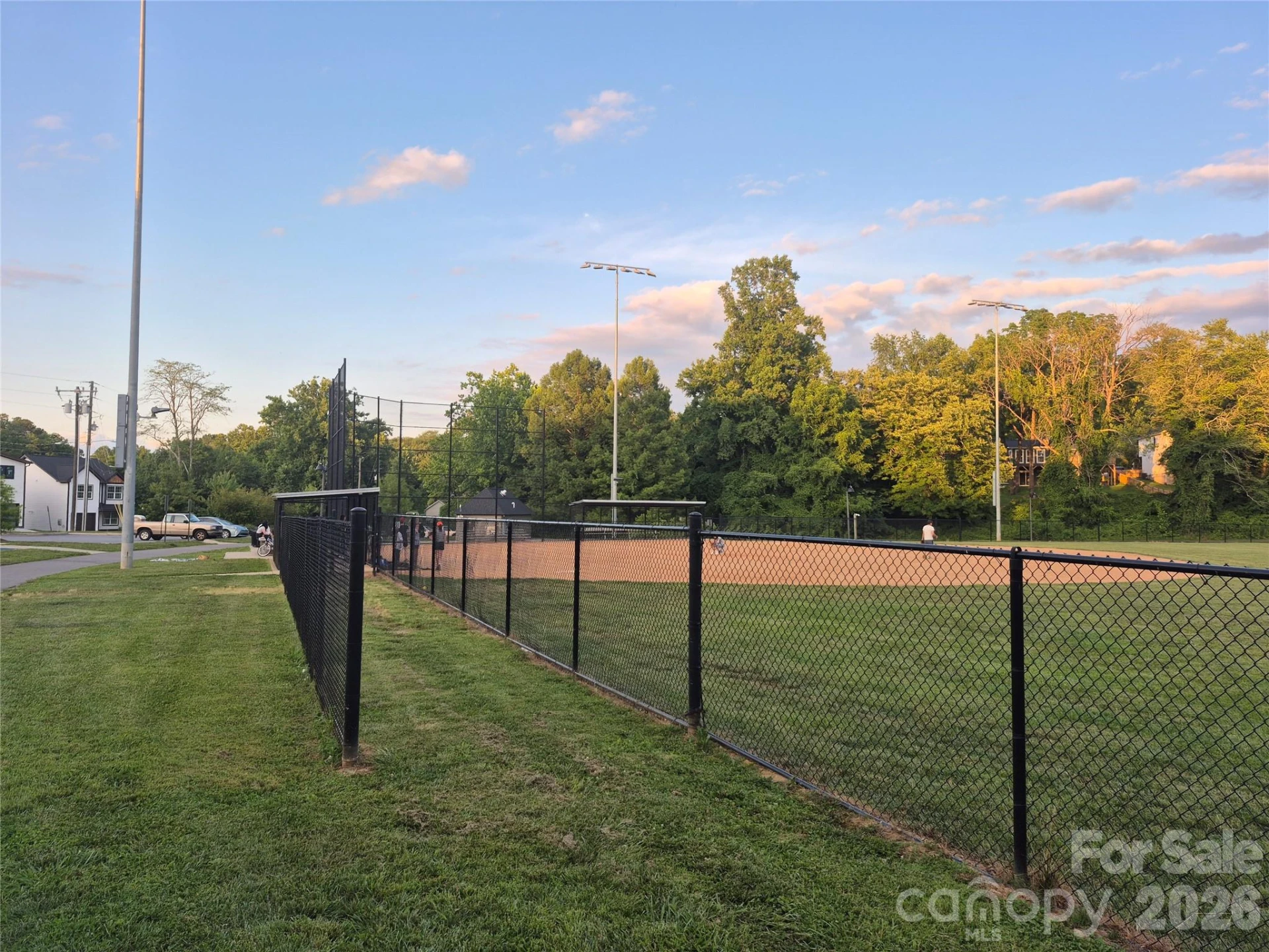 8 White Avenue - Photo 11