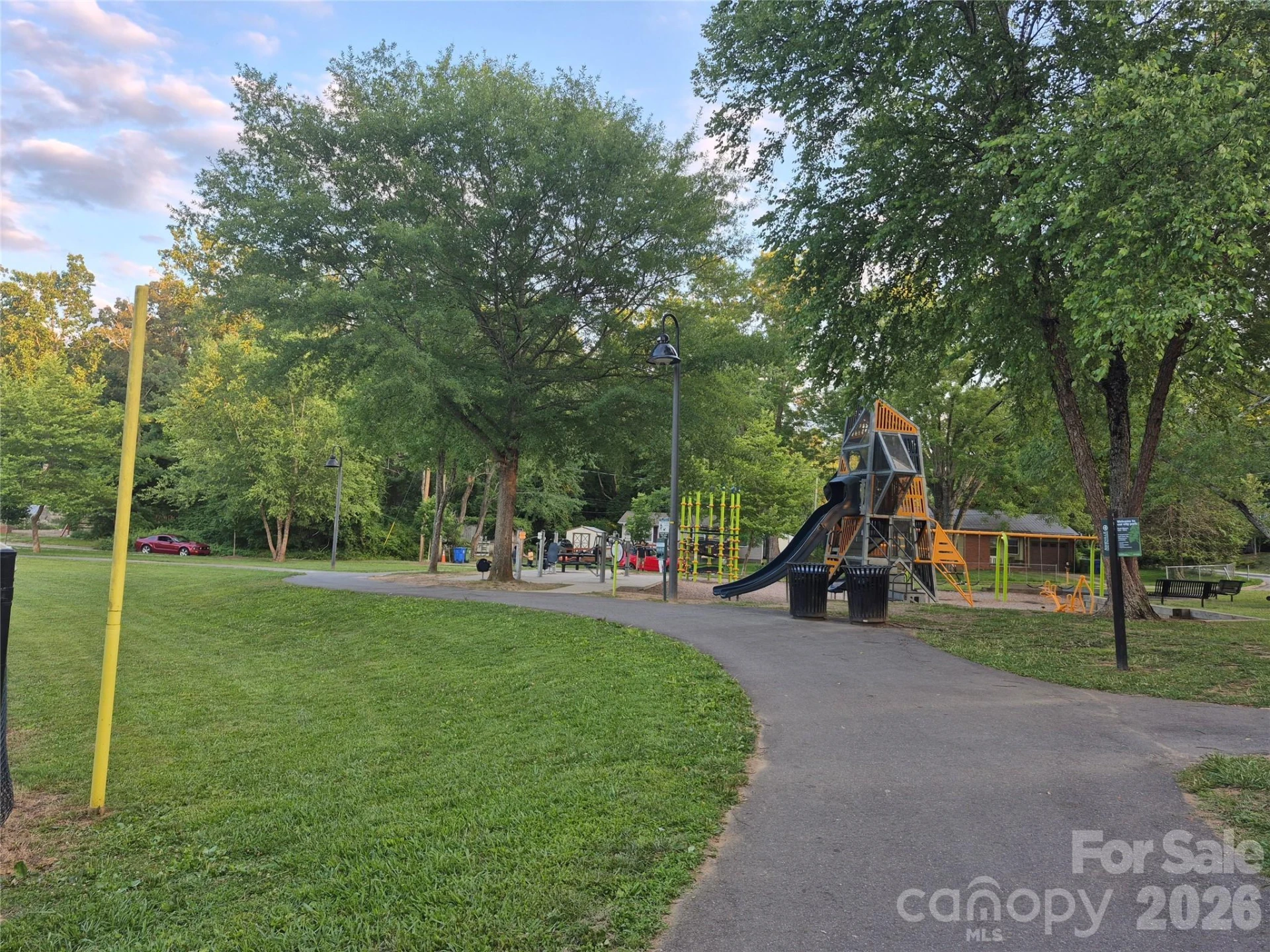 8 White Avenue - Photo 12