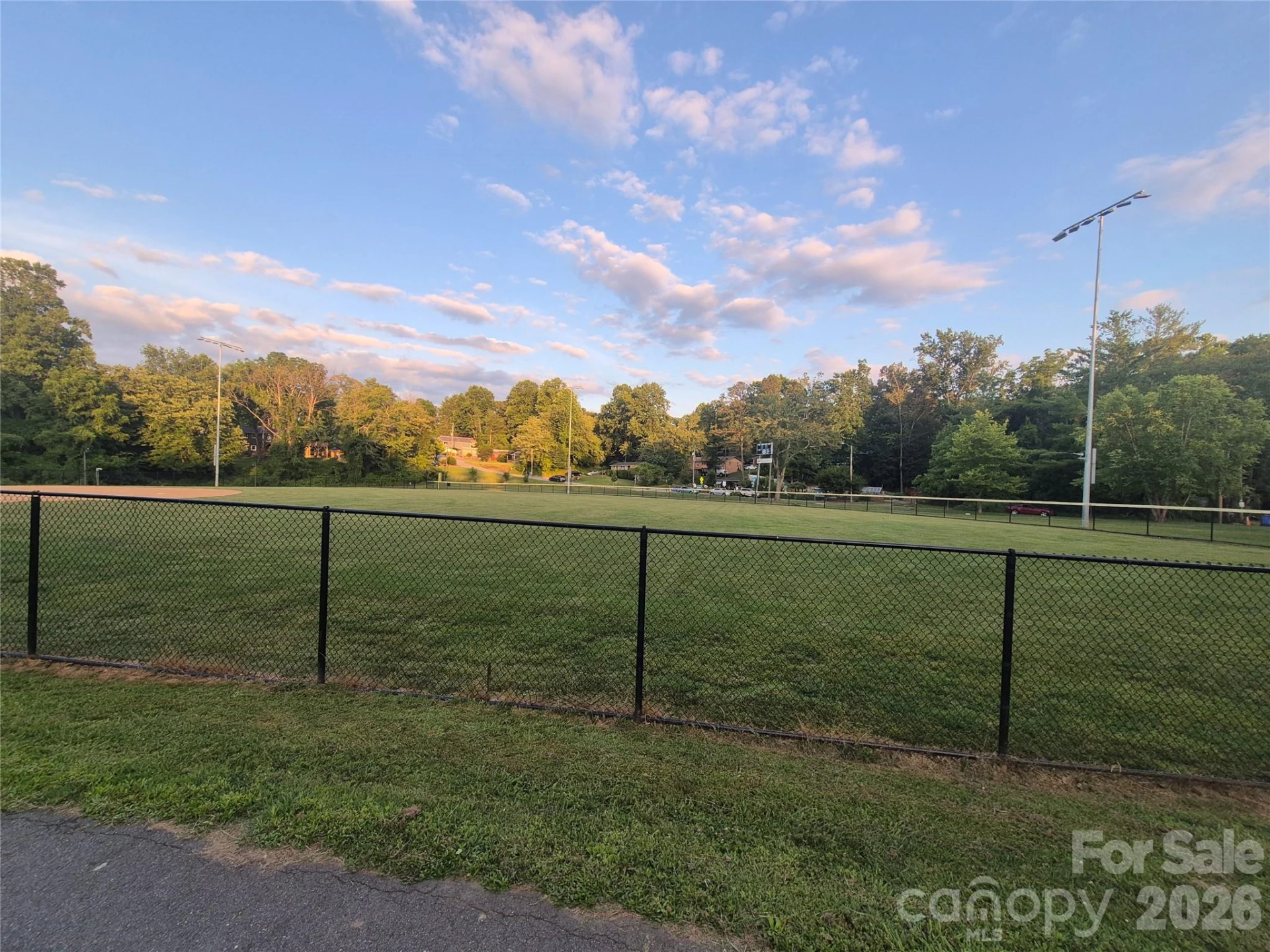 8 White Avenue - Photo 13